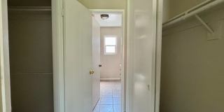 2 Bedroom/2.5 Bathroom Townhouse Fashion Park Villas Across Shops at Santa Anita Gallery 14