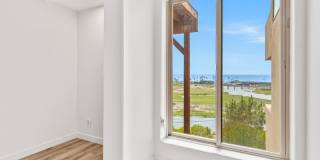 2594 Montgomery Avenue Gallery 13