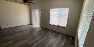 1309-1323 W Lotus Gallery 4