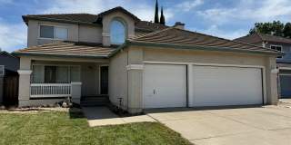 GREAT CENTRAL BRENTWOOD LOCATION! Gallery 1