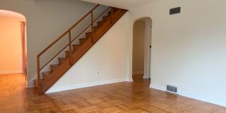 Renovated home, central air, stainless appliances, Radnor SD, Walk to Villanova, small dogs ok...this is a must see! Gallery 11