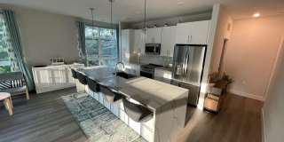 1761 OLD MEADOW Road Gallery 11