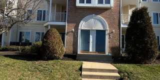 renovated 2-story Crestwood Condo! Situated in this great community is this wonderful 2-bedroom 1.5 bath  condo Gallery 3