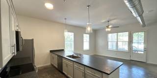 Overton Square Flat Now Available for lease @ 78 N. Rembert! Gallery 5