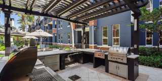 One Plantation Gallery 21