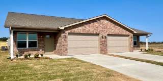 Nice Newer Duplexes Near XNA and Bentonville Gallery 12