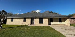 3 Bedroom, 2 Bathroom, with Bonus room / office, with large yard, covered back porch 3 Bedroom, 2 Bathroom, with Bonus room / office, with large yard, covered back porch Gallery 1