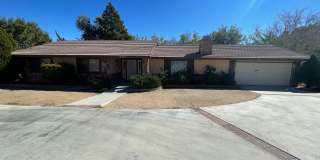 Golf Course- On The Mesa 3 Bedrooms, 2 Bathrooms, New Paint, Gallery 1