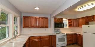 Beautiful home for lease Gallery 7