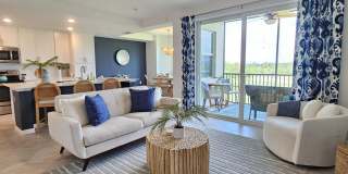 Annual UNFURNISHED or FURNISHED for your convenience: 2 Bedroom 2 Bathroom 2nd Floor Elevator access Condo in Wellen Park with GOLF MEMBERSHIP available! Gallery 11