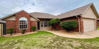 Available Now!  Charming Home in East Moore Gallery 1