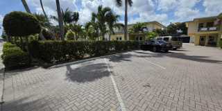 911 N Federal Highway Gallery 13