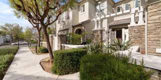 Charming 2BR Townhome in Rancho Cucamonga (Walking distance to Victoria Gardens!) Gallery 1