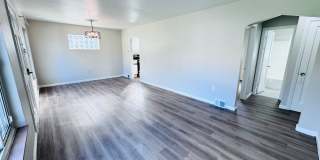 Beautiful Three Bedroom with Basement and Garage Gallery 4