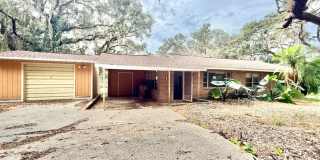 Enjoy the peace and quiet in this secluded home located on private lake!!! Gallery 1