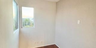 Tranquil & Spacious 2 BR/Den/ 1 BA Condo in the Central Richmond District Tranquil & Spacious 2 BR/Den/ 1 BA Condo in the Central Richmond District Gallery 16