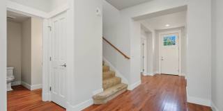 4BR, 2.5 Bath + Loft DuPont Home Gallery 7