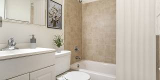 THE MANOR/THE MANOR EAST APARTMENTS Gallery 8