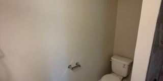 3-bedroom 1 bath for rent Gallery 23