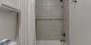 Cozy 3-Bed Retreat in Yukon - Fully Furnished & All Utilities Included Gallery 23