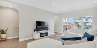940 Warwick Avenue Gallery 10