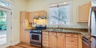 Spacious & Inviting Home in the Heart of Milwaukie! Spacious & Inviting Home in the Heart of Milwaukie! Gallery 14