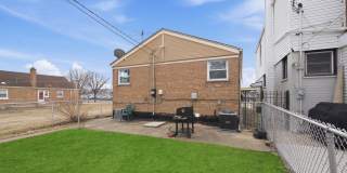 4605 S Laramie Avenue Gallery 4