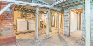 2158 Indiana Avenue Gallery 28