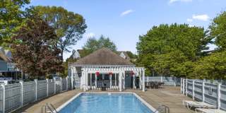 2124 Old Pond Lane Gallery 1