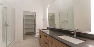 Lyle Apartments Gallery 62
