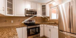 1/2 Duplex with Central AC and Fenced Yard Gallery 8