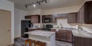 Brand New Fully Furnished short term lease possible Gallery 4