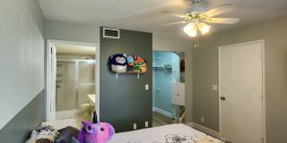 2228 North Cypress Bend Drive Gallery 15