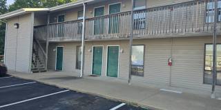 2 Bedroom 1 Bathroom Apartment in heart of Osage Beach! Gallery 1