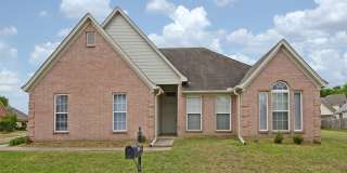 3 Bed, 2 bath with over 2000 sq feet near Riverdale and Stateline Rd Gallery 1