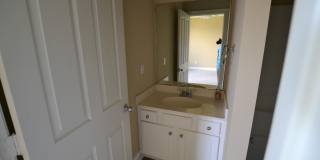 Charming New Orleans Style Townhouse in Gated Community on LSU bus route Gallery 21