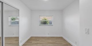 400 SW 9th Avenue Gallery 26