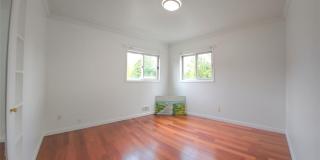 11 Howard Street Gallery 11