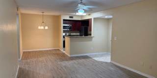 Large one bedroom condominium Gallery 30