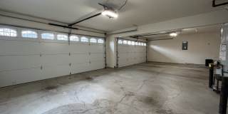 Grand 5 Bedroom Home Featuring 19ft Ceilings, Family Room & Main-Level Suite Gallery 63