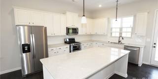 4bd 3.5b Almost New Townhome Gallery 10