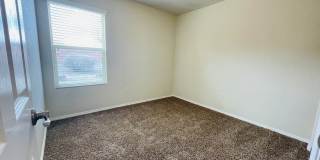 3 bed 2 bath 1400 sq ft home Gallery 12