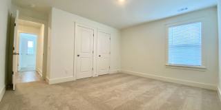 5 Bedroom, 3.5 Bathroom Home w/ Office and 2 Car Garage Gallery 35