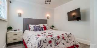 Furnished 2 Bedroom, 1 Bath Gallery 13