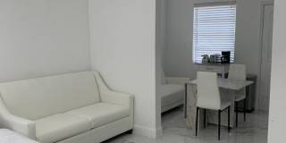 545 Michigan Avenue Gallery 6