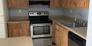 20320 NE 3rd Ct Gallery 1