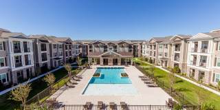 Rosalia Silverlake - 55+ Active Adult Apartment Homes Rosalia Silverlake - 55+ Active Adult Apartment Homes Gallery 3