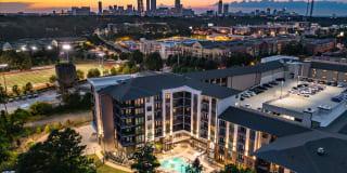 915 Glenwood Apartments at Grant Park Gallery 1