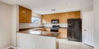 Beautiful 3 bedroom, 2.5 bath 2 story home! Gallery 10