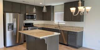 3 BR 2 BA Available Now Gallery 9